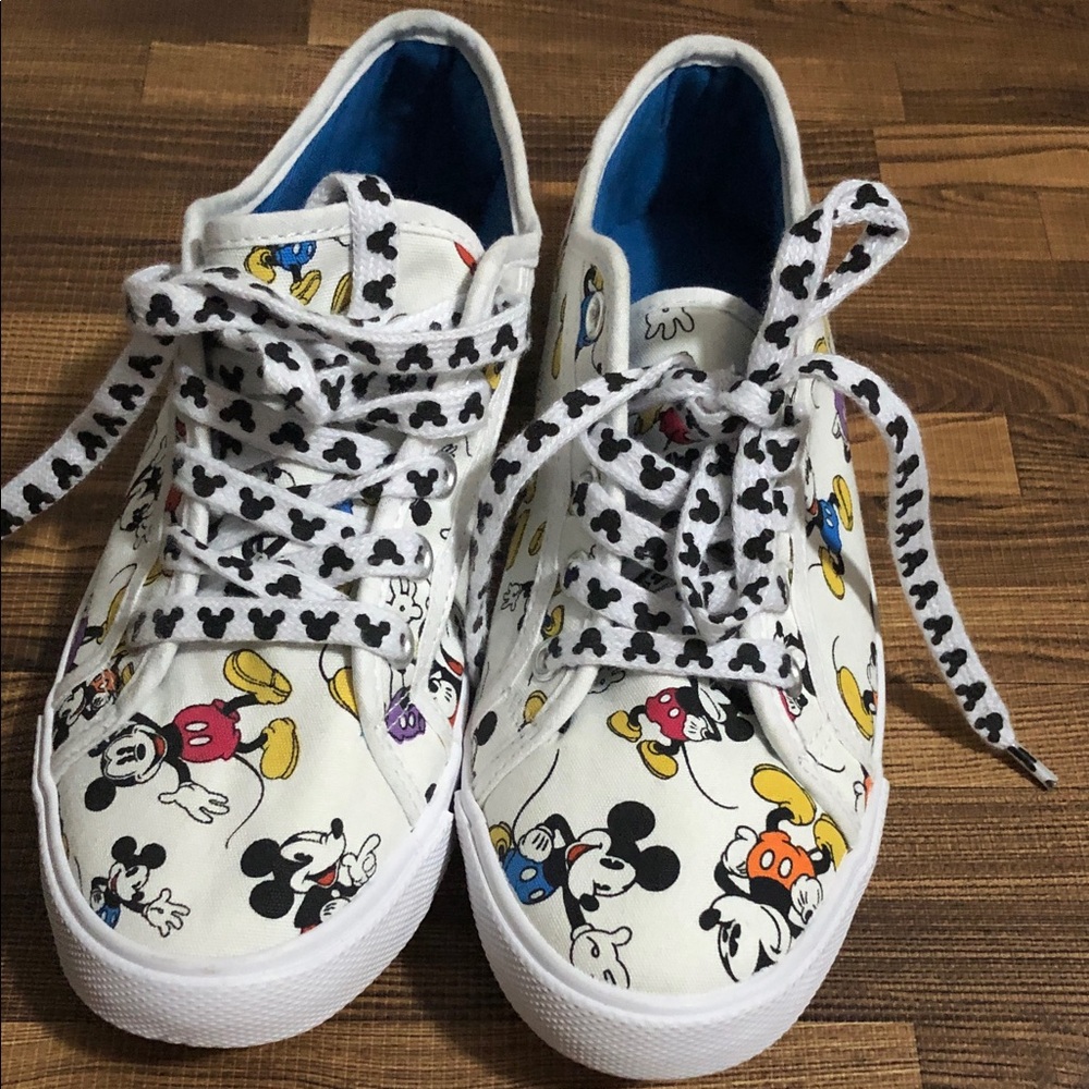 NWOT Disney White Canvas Sneakers with Multicolor Mickey Print size 6